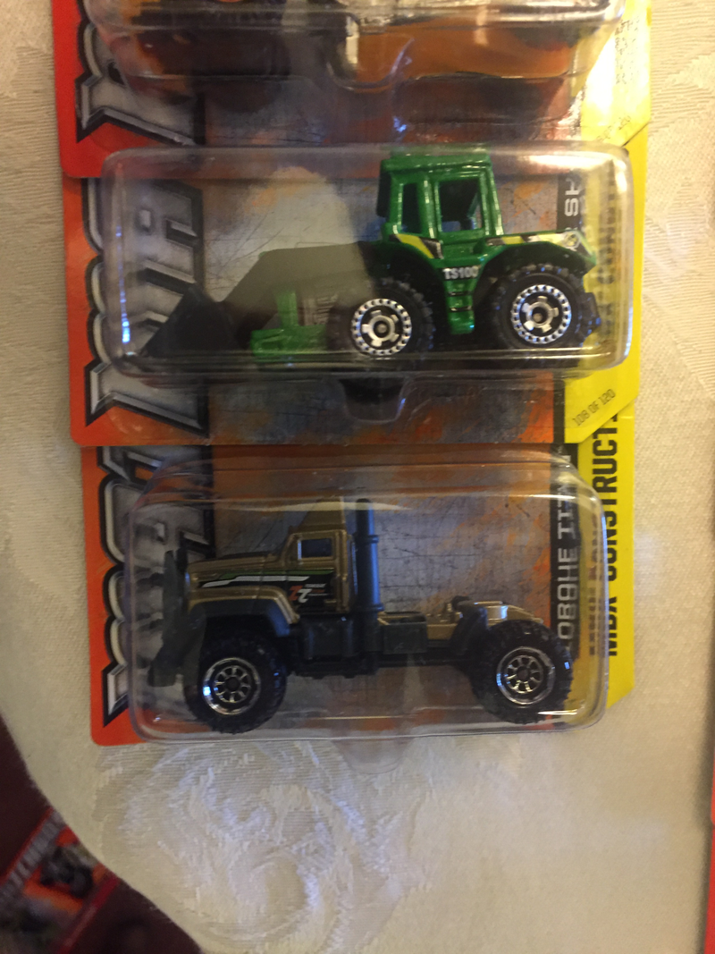 Illustration for article titled Colossal Die-Cast Collection - Box 67 - Whattaya Know, Hot Wheels!